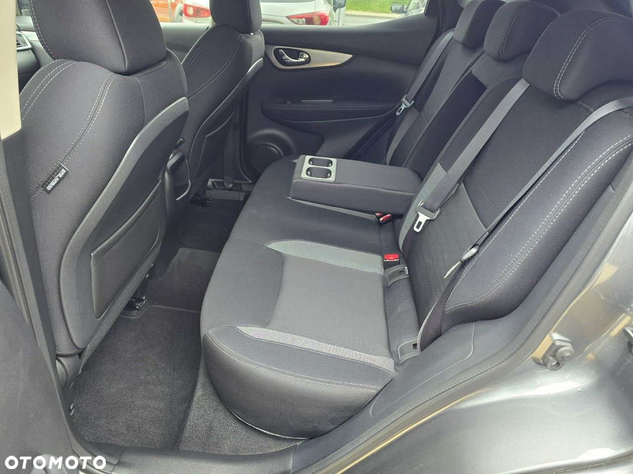 Nissan Qashqai 1.2 DIG-T N-Connecta Xtronic EU6 - 11