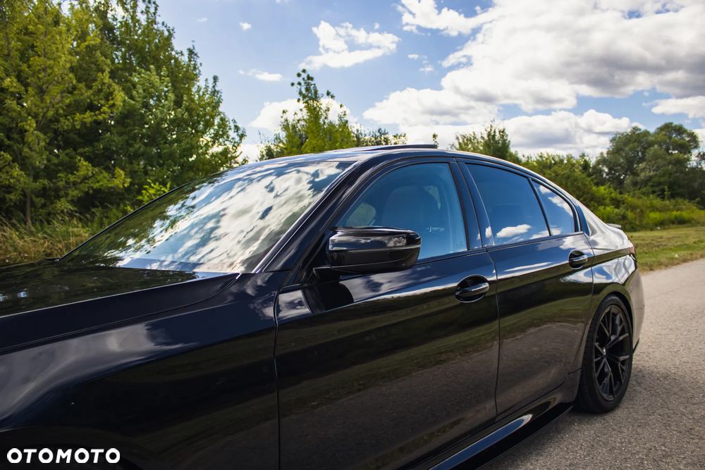 BMW Seria 5 M550i xDrive sport - 6