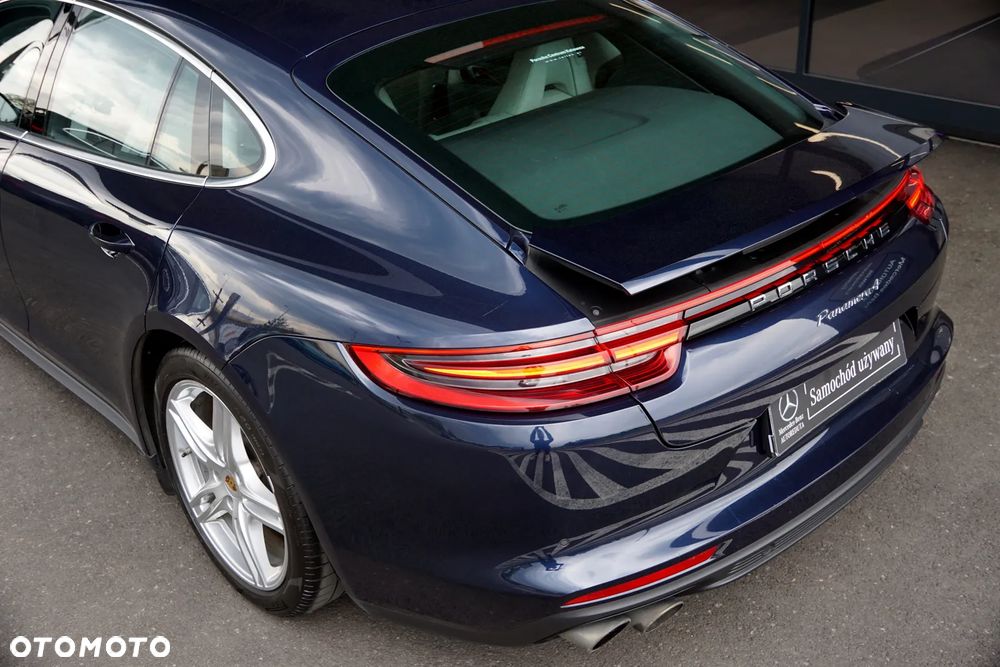 Porsche Panamera 4 - 13
