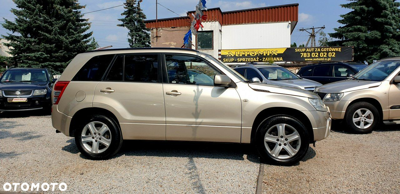 Suzuki Grand Vitara - 32