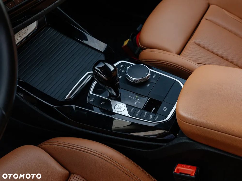 BMW X3 xDrive20i - 8