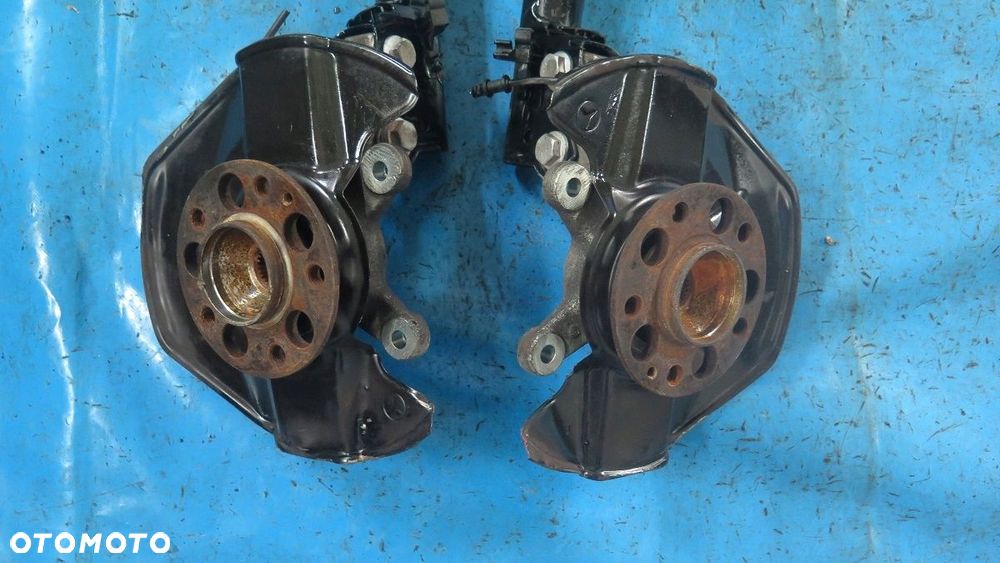 ZWROTNICA PIASTA PRZÓD PRAWA LUB LEWA MERCEDES A-KLASA W169