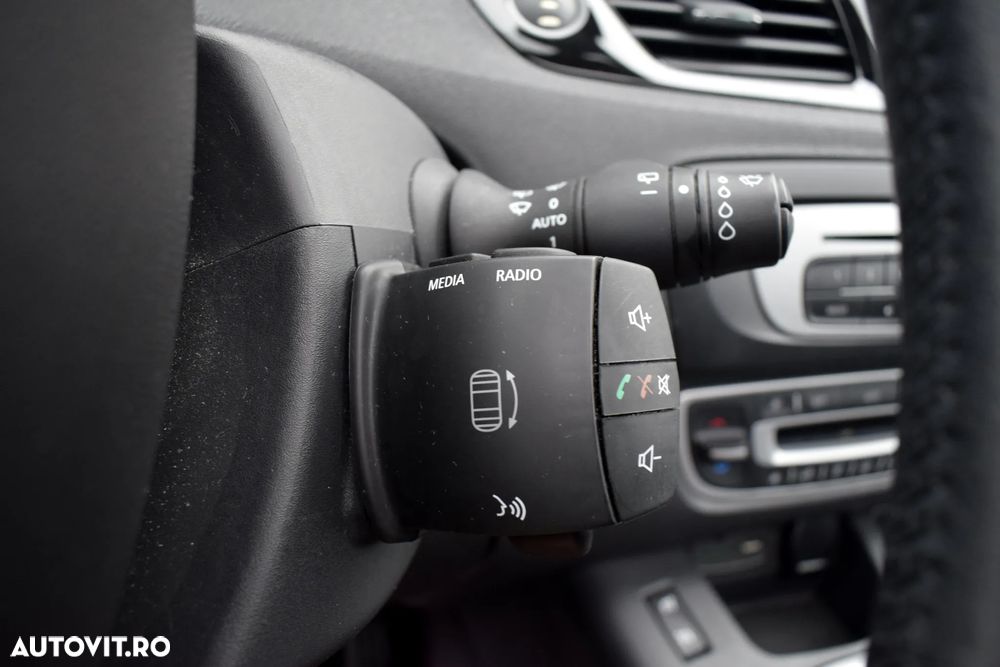 Renault Scenic ENERGY dCi 130 Start & Stop Luxe - 26