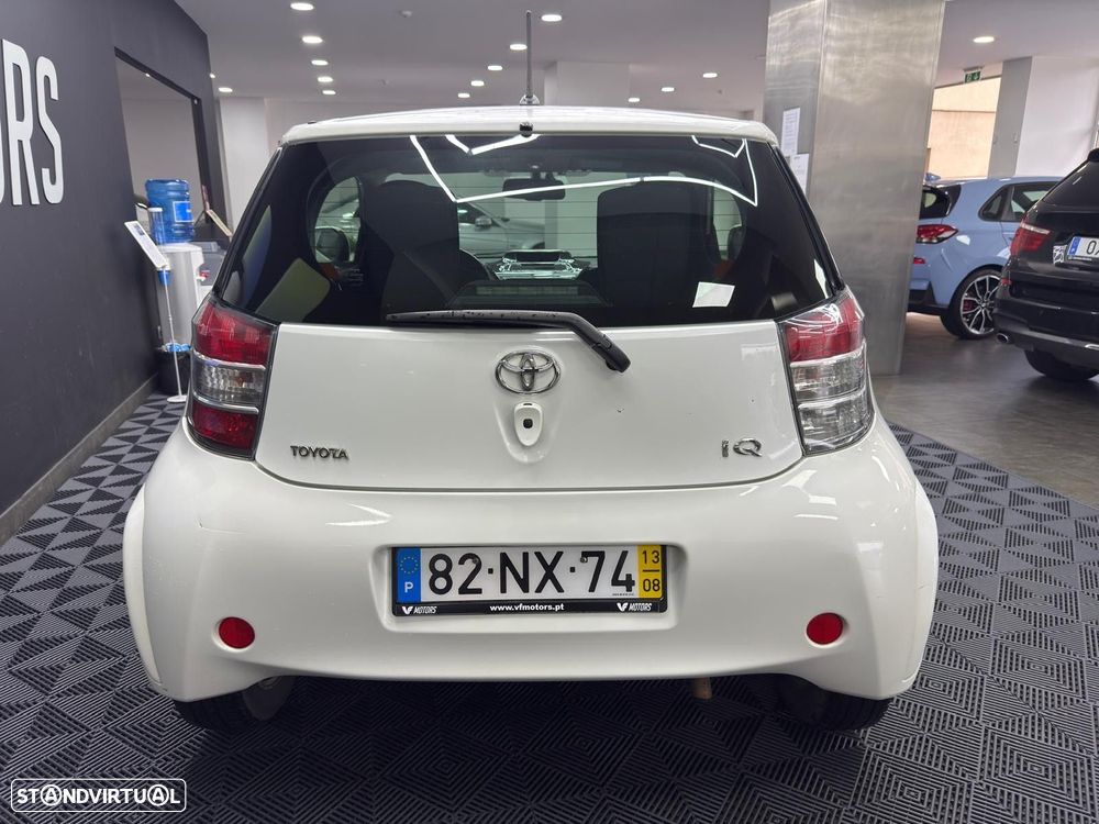 Toyota iQ 1.0 VVT-i Essential+AC - 5