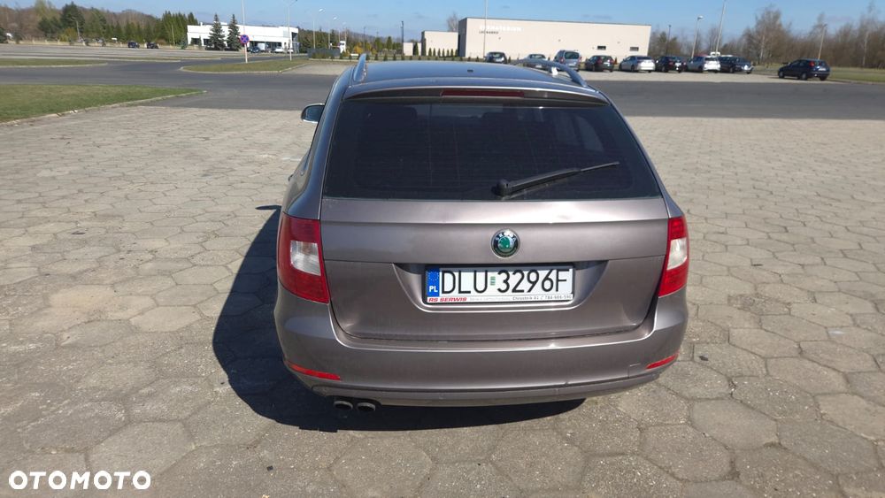 Skoda Superb 2.0 TDI Elegance - 3