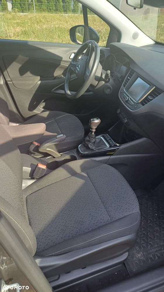 Opel Crossland X - 12