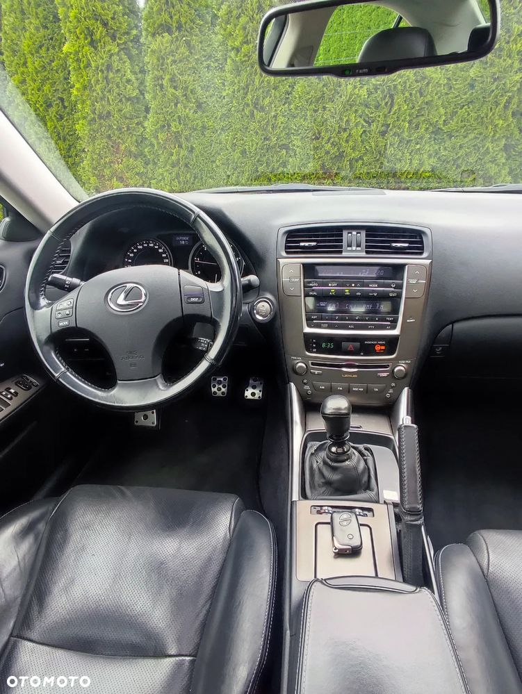 Lexus IS 220 D Comfort - 16