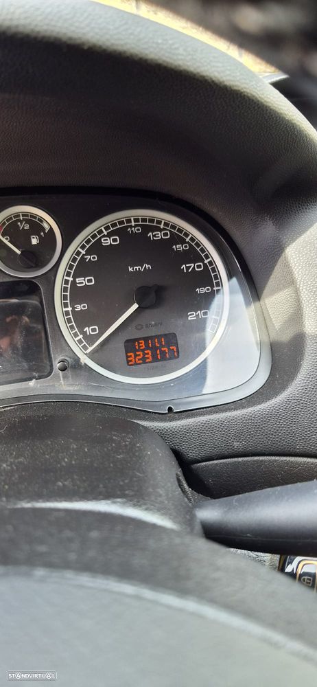 Peugeot 307 1.4 HDi Premium - 6