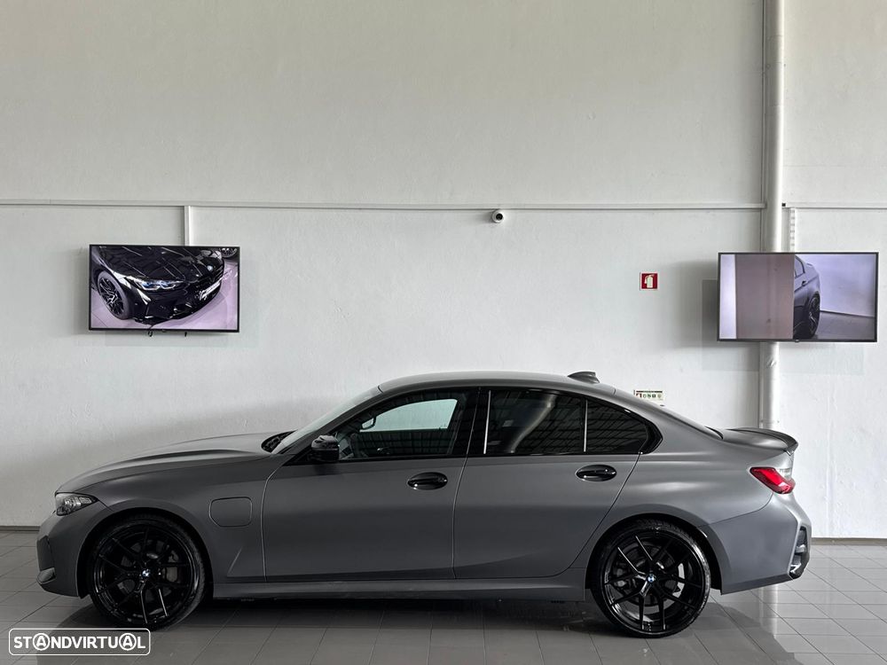 BMW 330 e Pack M Auto - 10