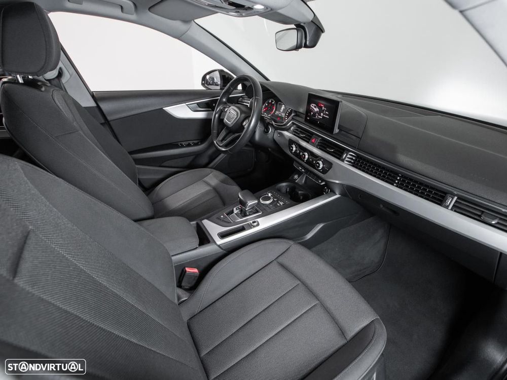 Audi A4 Avant - 11