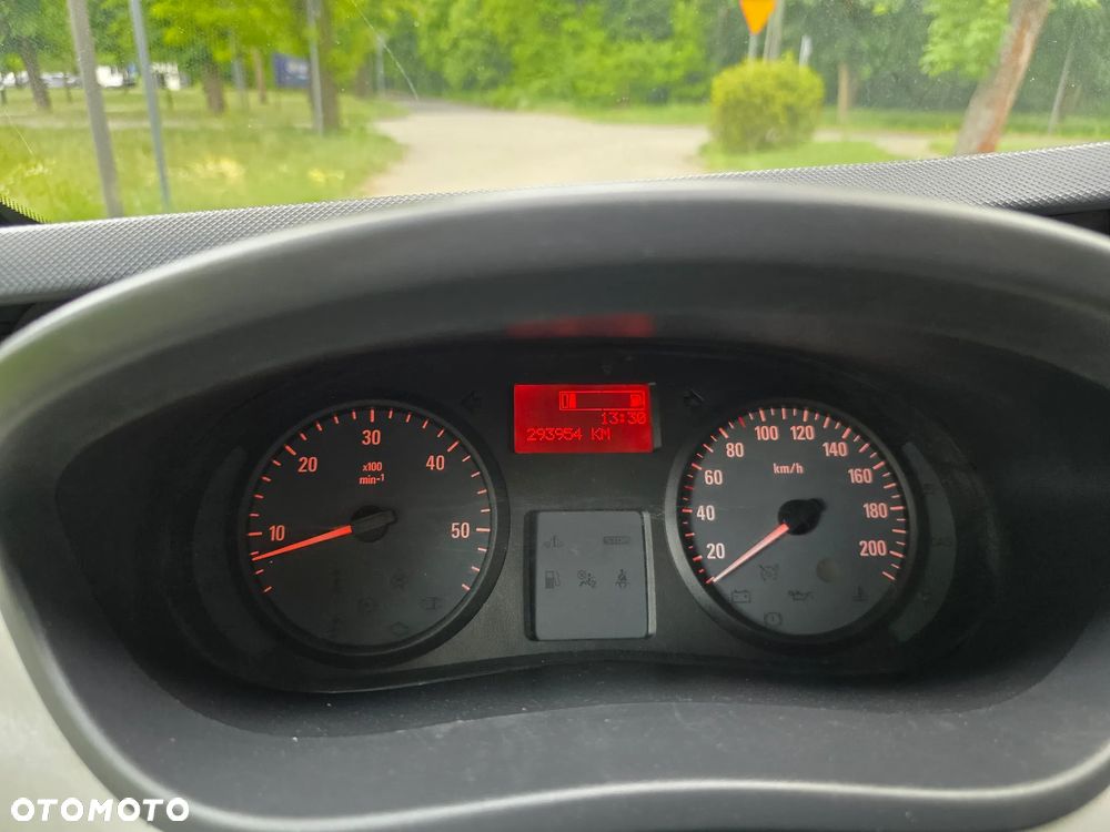 Opel Vivaro - 20