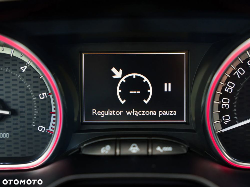 Peugeot 2008 BlueHDi 120 EAT6 Black Edition - 40