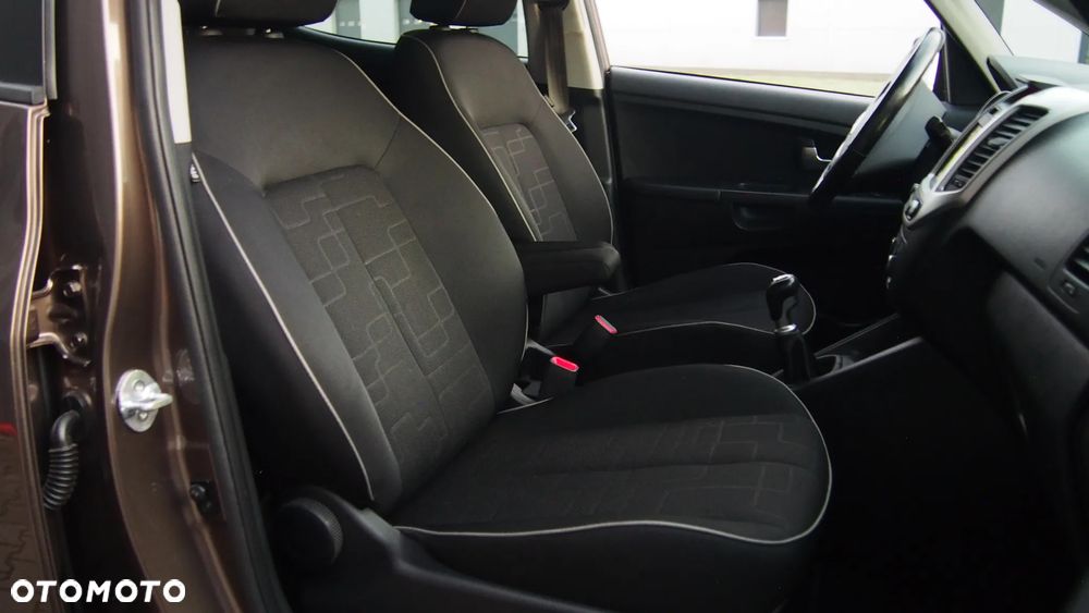 Kia Venga 1.6 Business Line - 9