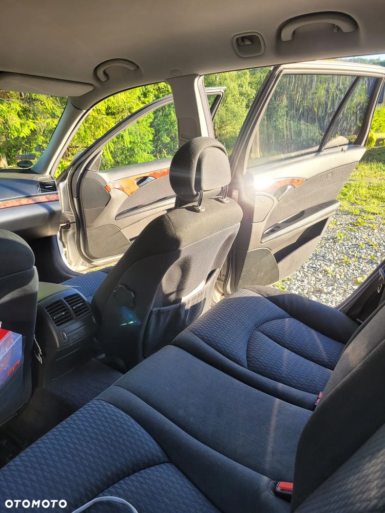 Mercedes-Benz Klasa E 200 Kompressor T Elegance - 9
