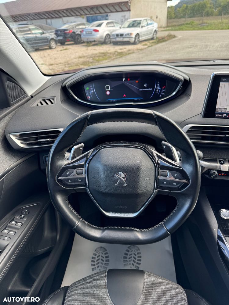 Peugeot 3008 1.2 PureTech Turbo S&S EAT6 Allure - 8