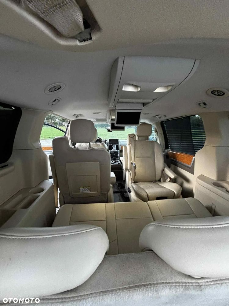 Chrysler Town & Country 4.0 Limited - 22