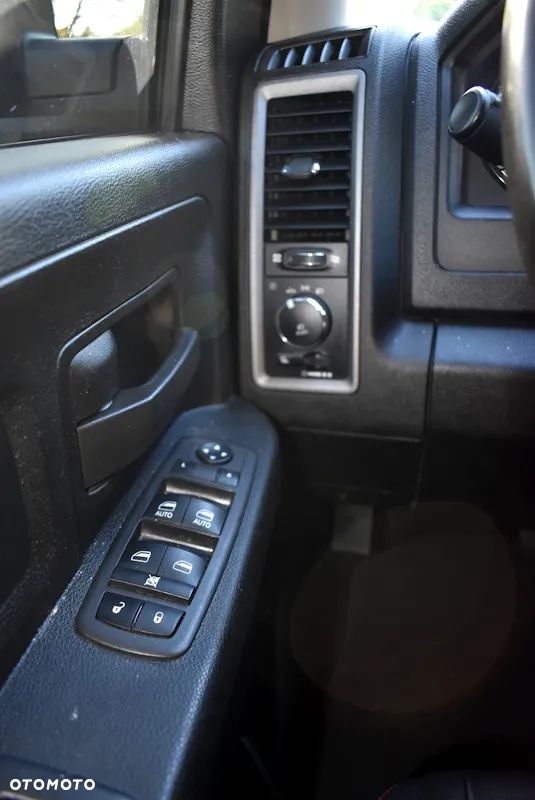 RAM 1500 - 29