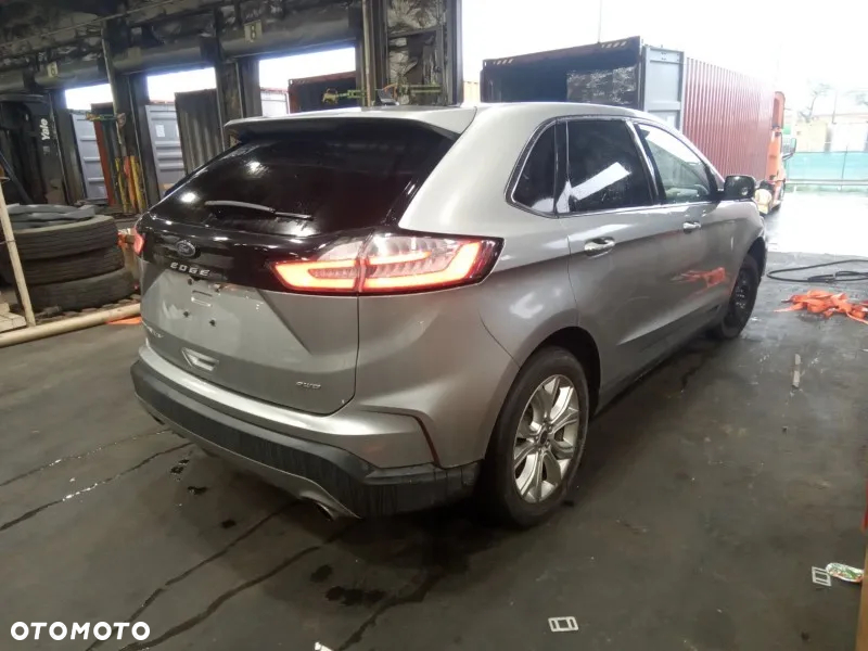 Ford Edge - 30