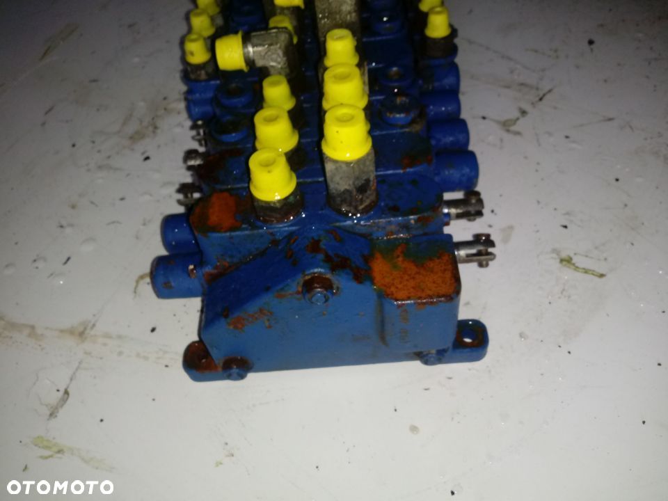 Rozdzielacz hydrauliczny Yanmar DSI 12033 0720 SV15 9 Sekcji - 5