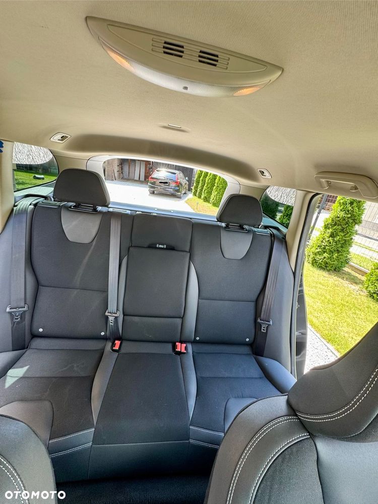 Volvo XC 60 2.4D AWD Summum - 17