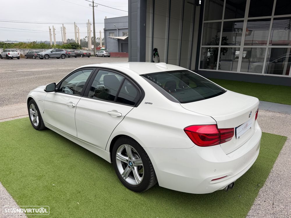 BMW 330 e iPerformance Advantage - 5