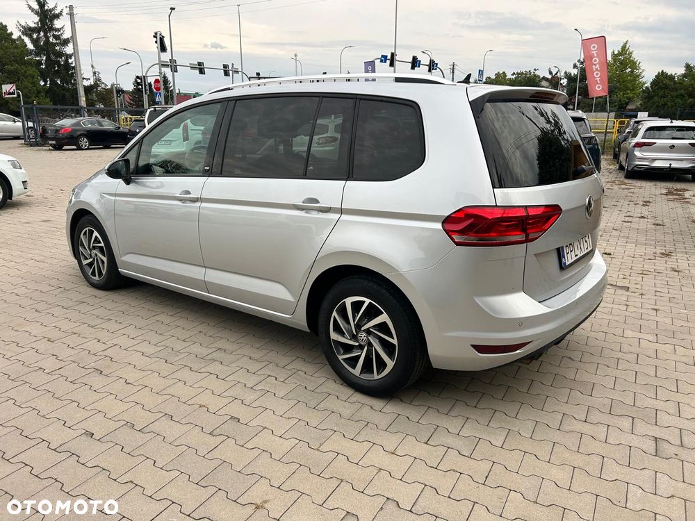 Volkswagen Touran 2.0 TDI BMT Highline DSG - 11