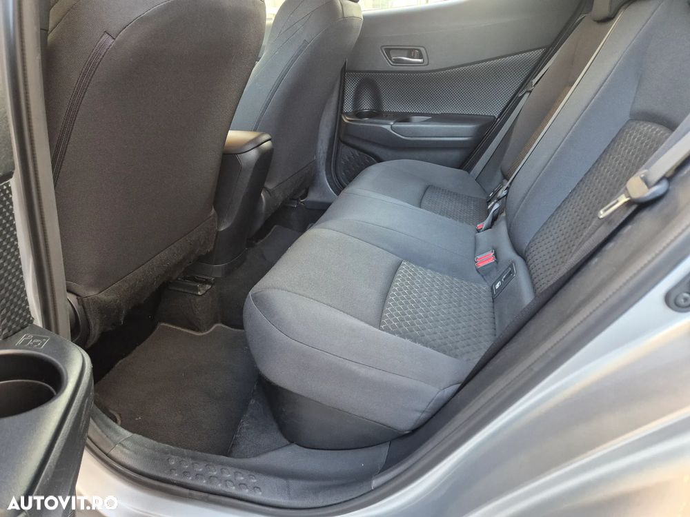 Toyota C-HR 1.8 HSD 4x2 CVT C-enter - 18