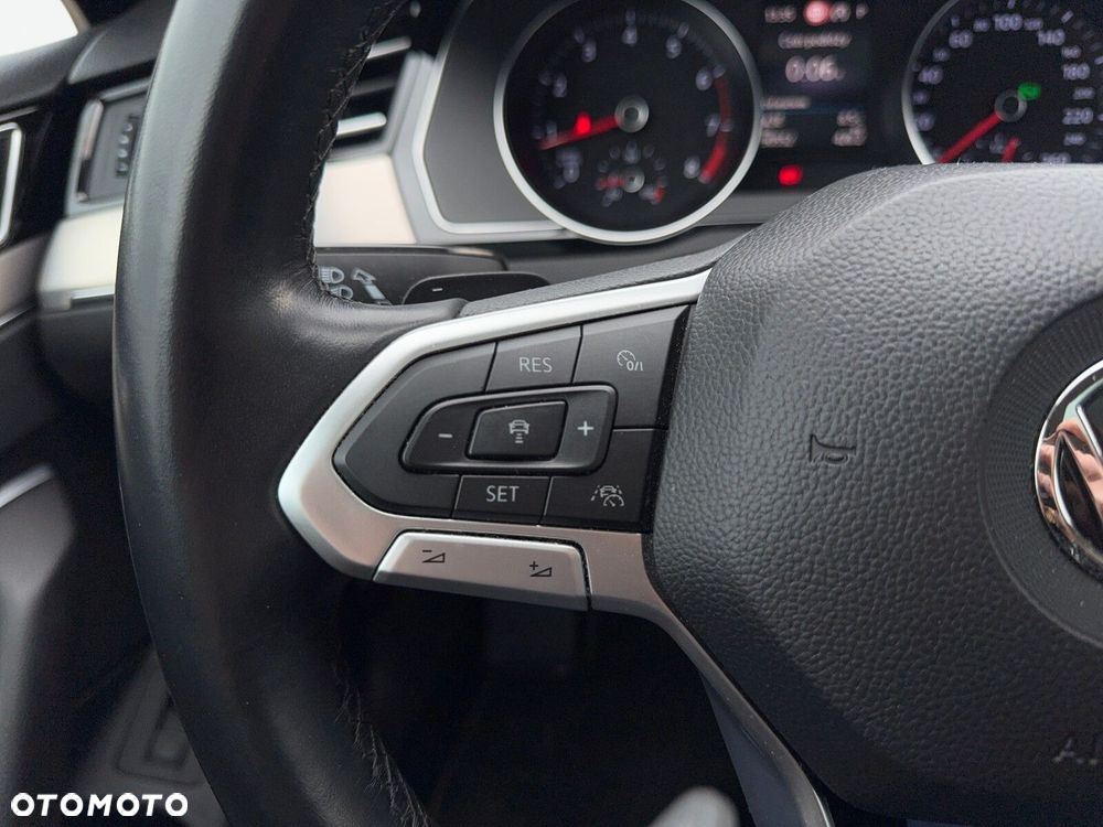 Volkswagen Passat 2.0 TSI Elegance DSG - 19