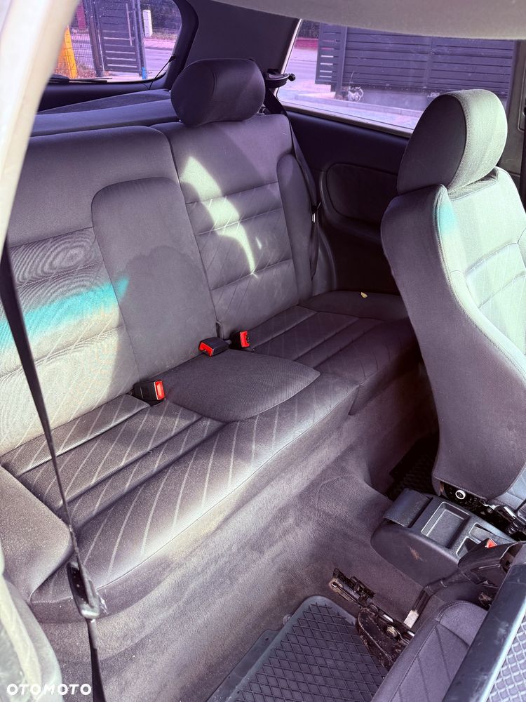 Audi A3 3-drzwiowe 1.6 Attraction - 11