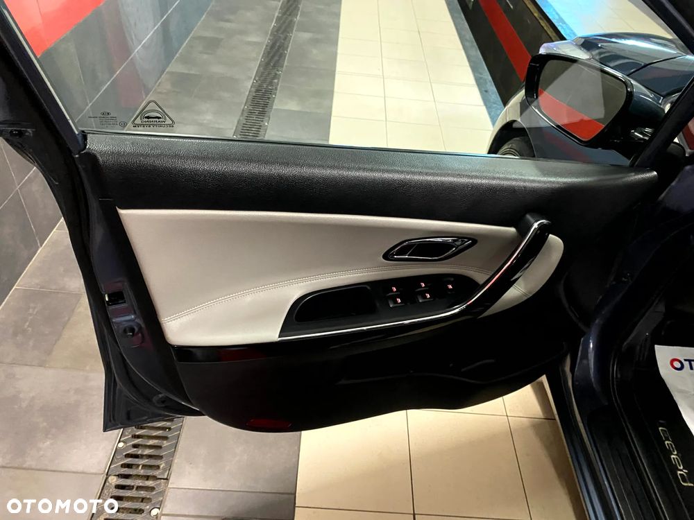 Kia Ceed 1.6 GDI XL DCT - 15