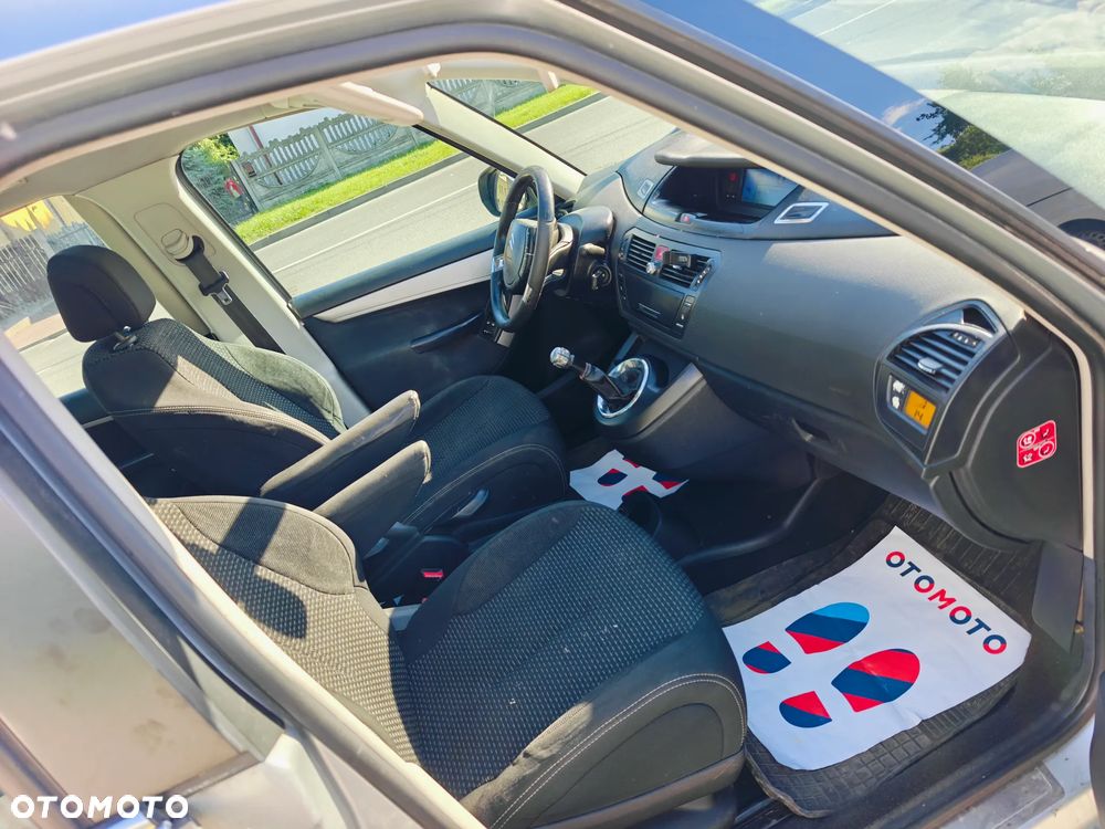 Citroën C4 Grand Picasso 1.6 HDi Impress - 17