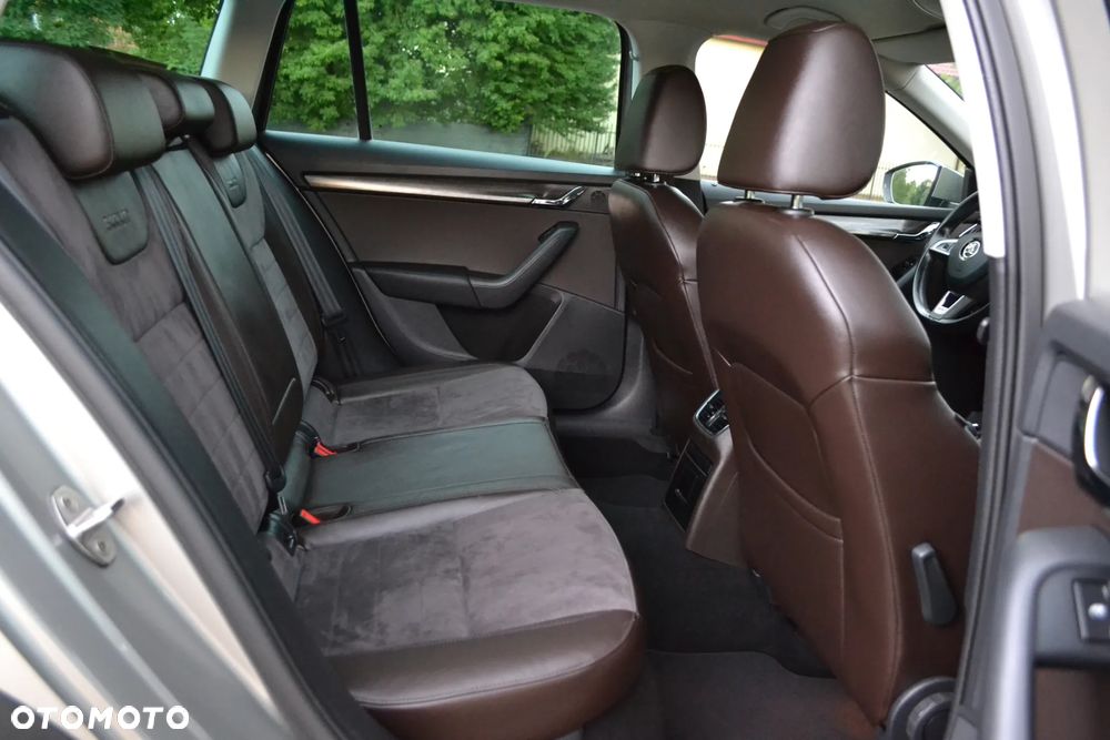 Skoda Octavia 2.0 TDI 4x4 DSG Scout - 24