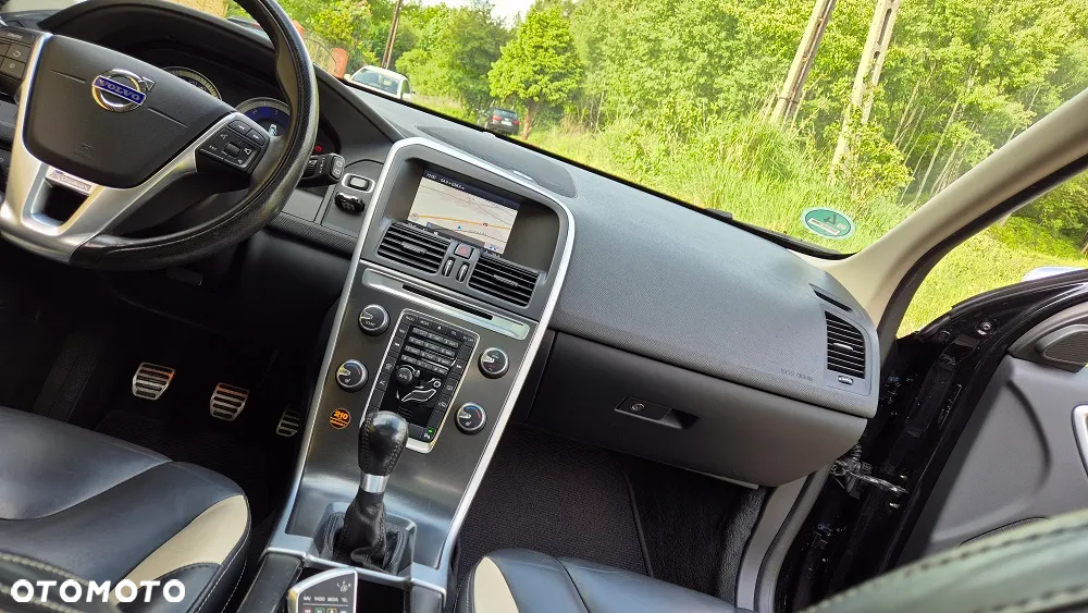 Volvo XC 60 D4 RDesign - 6