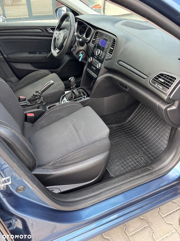 Renault Megane ENERGY TCe 100 EXPERIENCE - 10