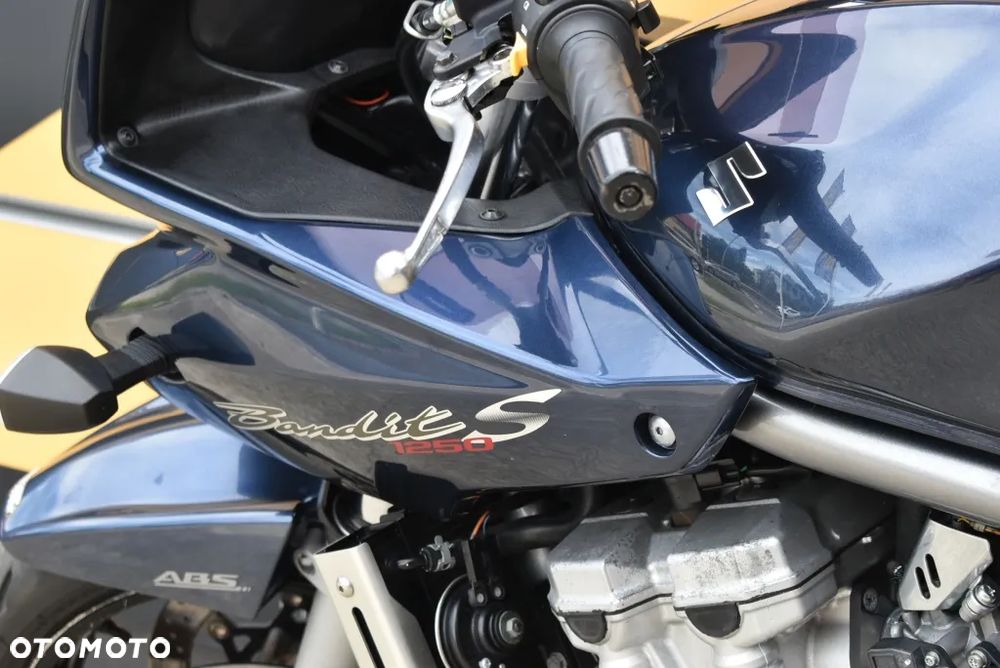 Suzuki Bandit - 19