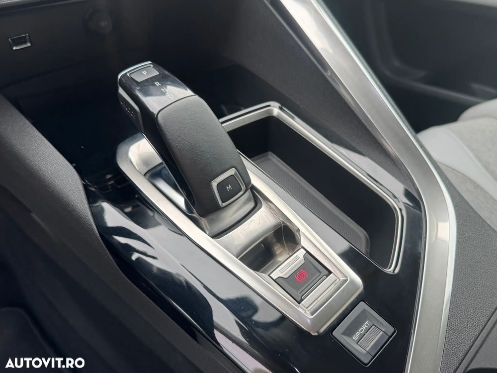 Peugeot 3008 BlueHDi 130 Stop & Start EAT8 Allure - 19