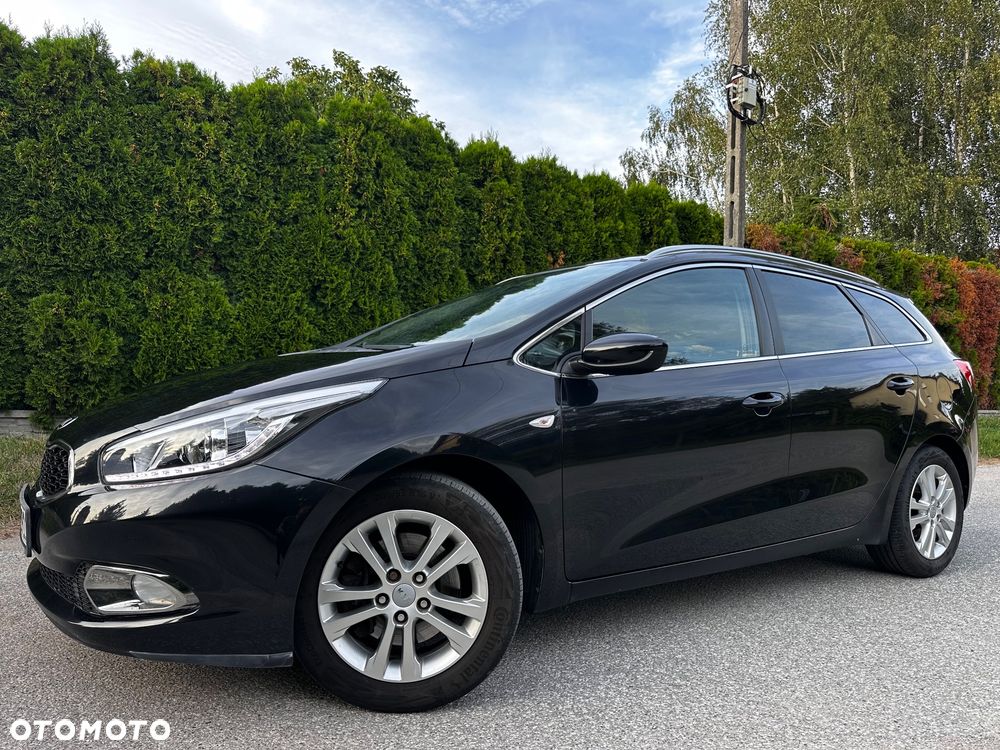 Kia Ceed 1.6 GDI Fifa World Cup Edition - 39