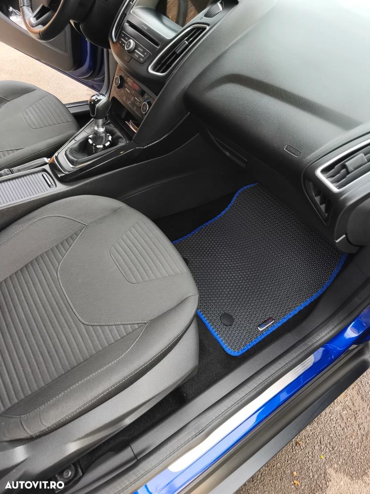 Ford Focus - 17