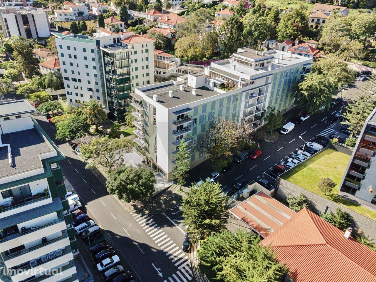 ESPAÇO COMERCIAL DE ALTA VISIBILIDADE NUMA ZONA RESIDENCIAL PRIVILEGIA - Grande imagem: 2/20