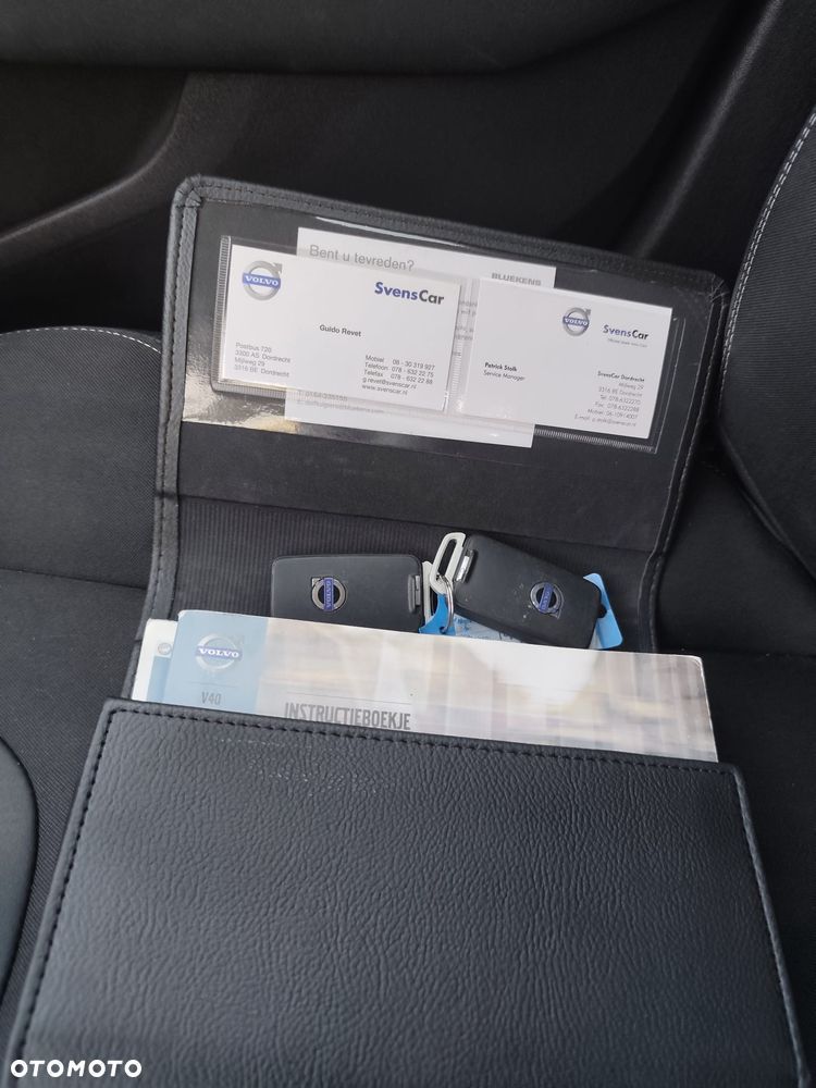 Volvo V40 D2 Momentum - 24