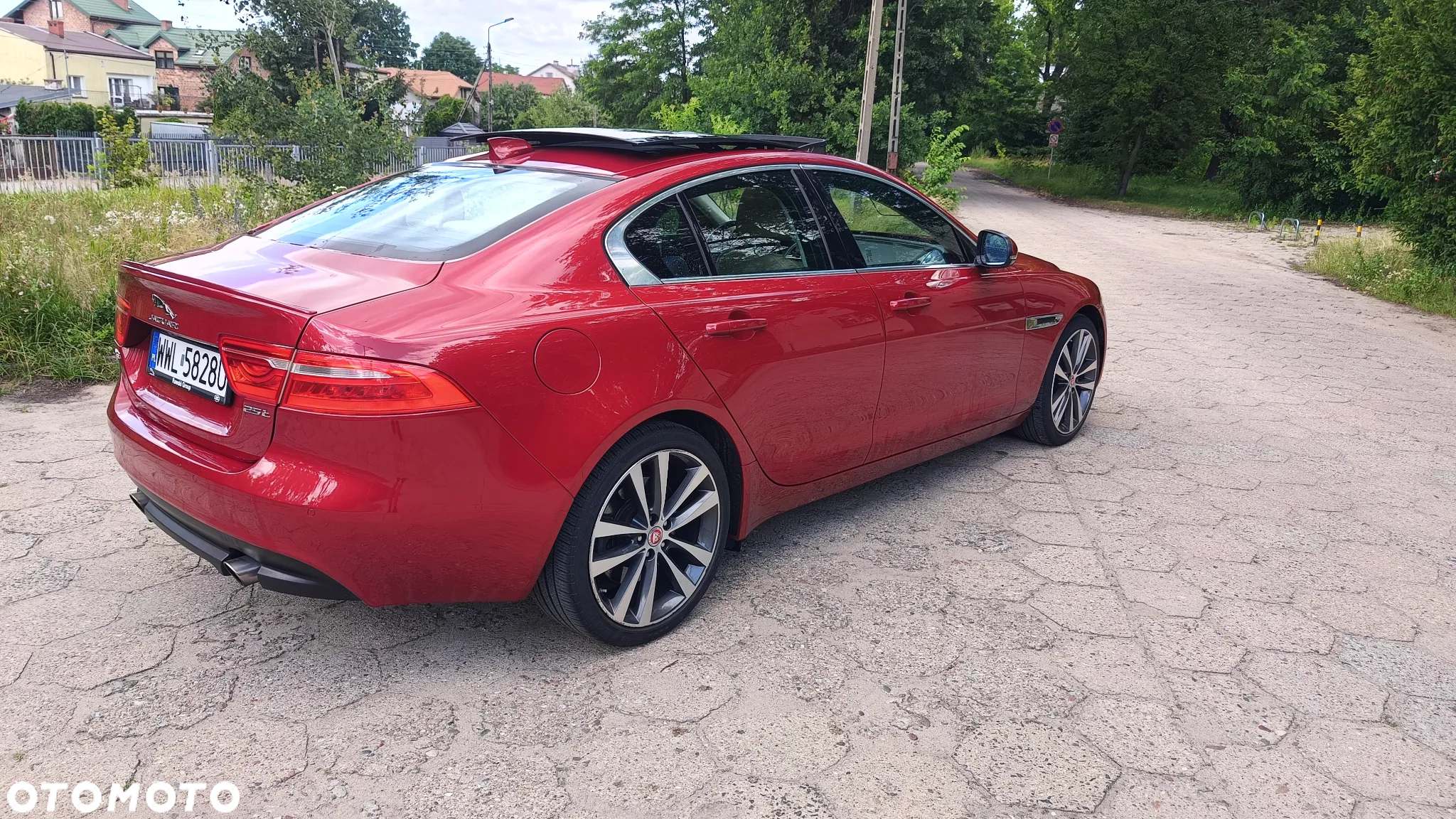 Jaguar XE 25t Prestige - 7