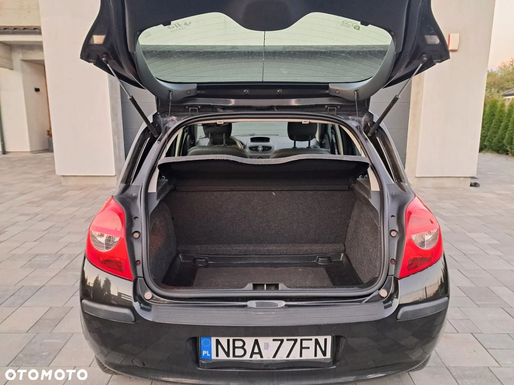 Renault Clio - 9