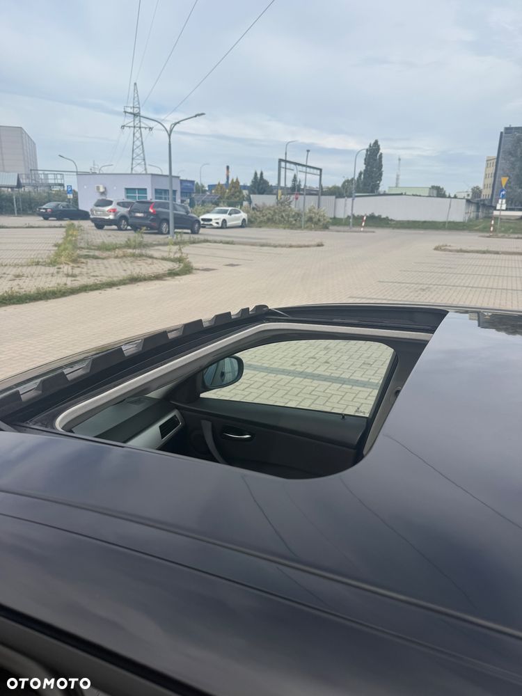 BMW Seria 3 320i - 14