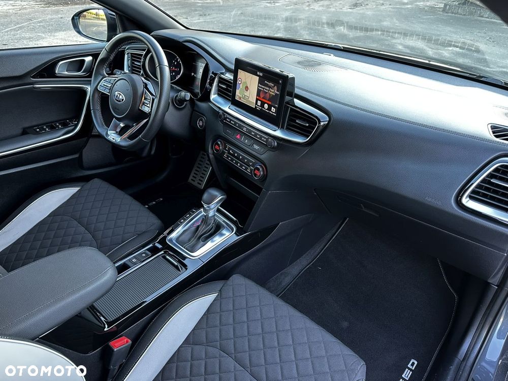 Kia ProCeed 1.4 T-GDI DCT7 OPF GT LINE - 23