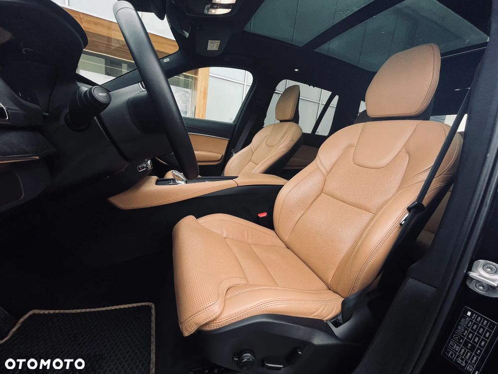 Volvo XC 90 B5 D AWD Ultimate Dark 7os - 25