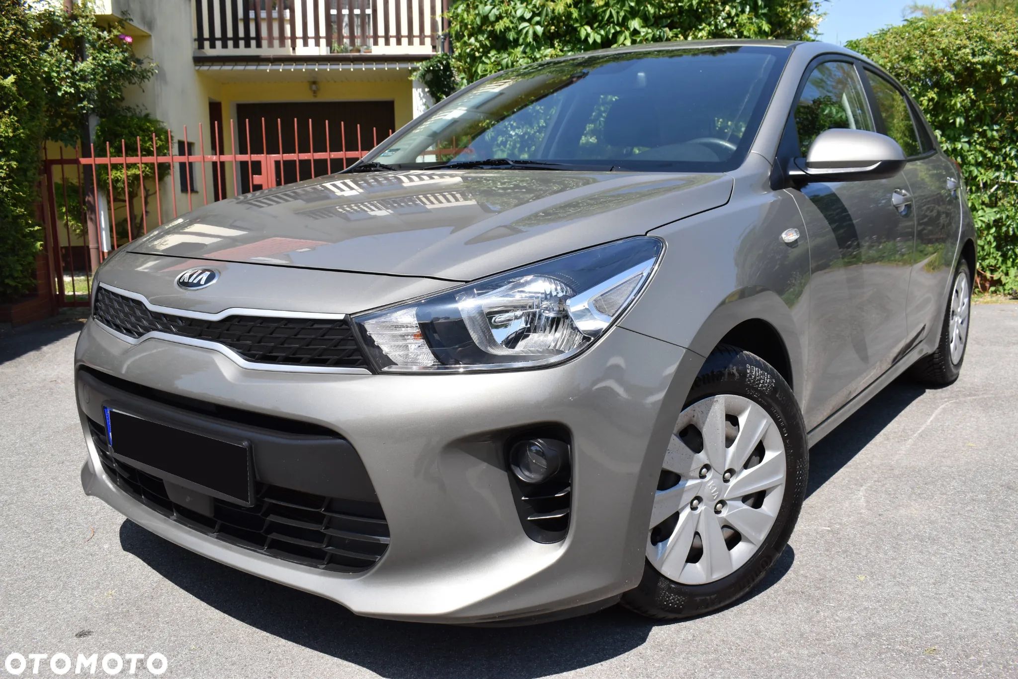 Kia Rio 1.2 L - 1