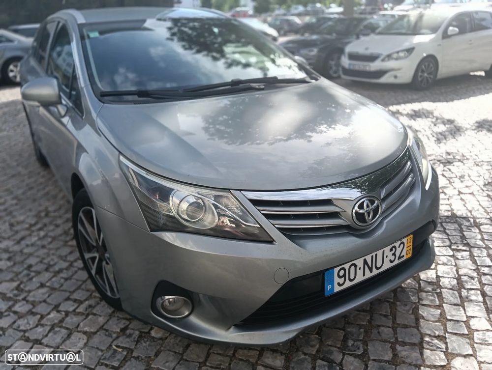 Toyota Avensis SW 2.0 D-4D Exclusive - 4