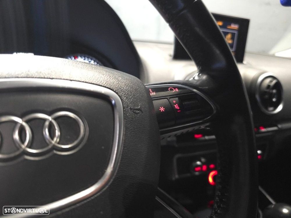 Audi A3 Sportback 1.6 TDI Attraction S tronic - 29