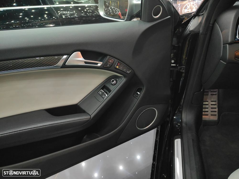 Audi RS5 4.2 FSi quattro - 13