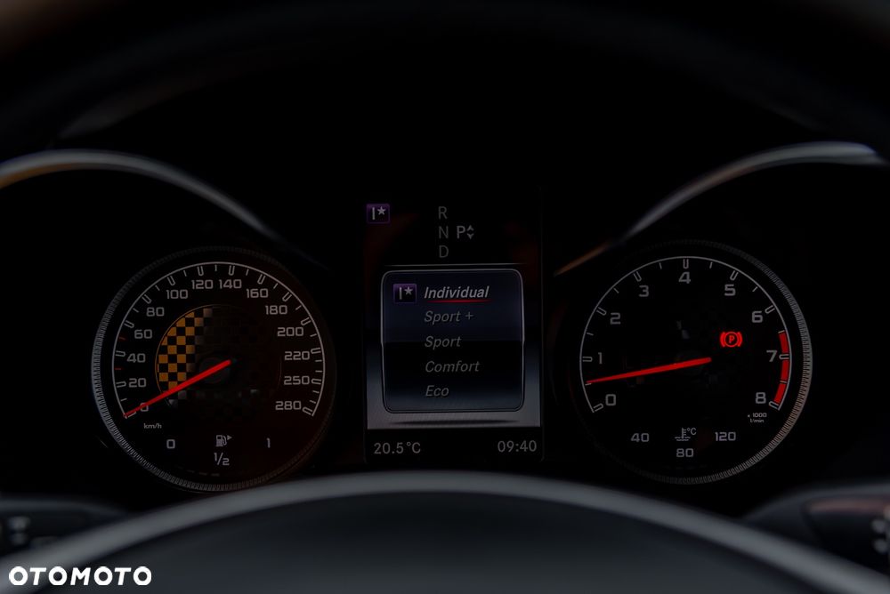 Mercedes-Benz Klasa C 450 AMG 4Matic 7G-TRONIC - 36